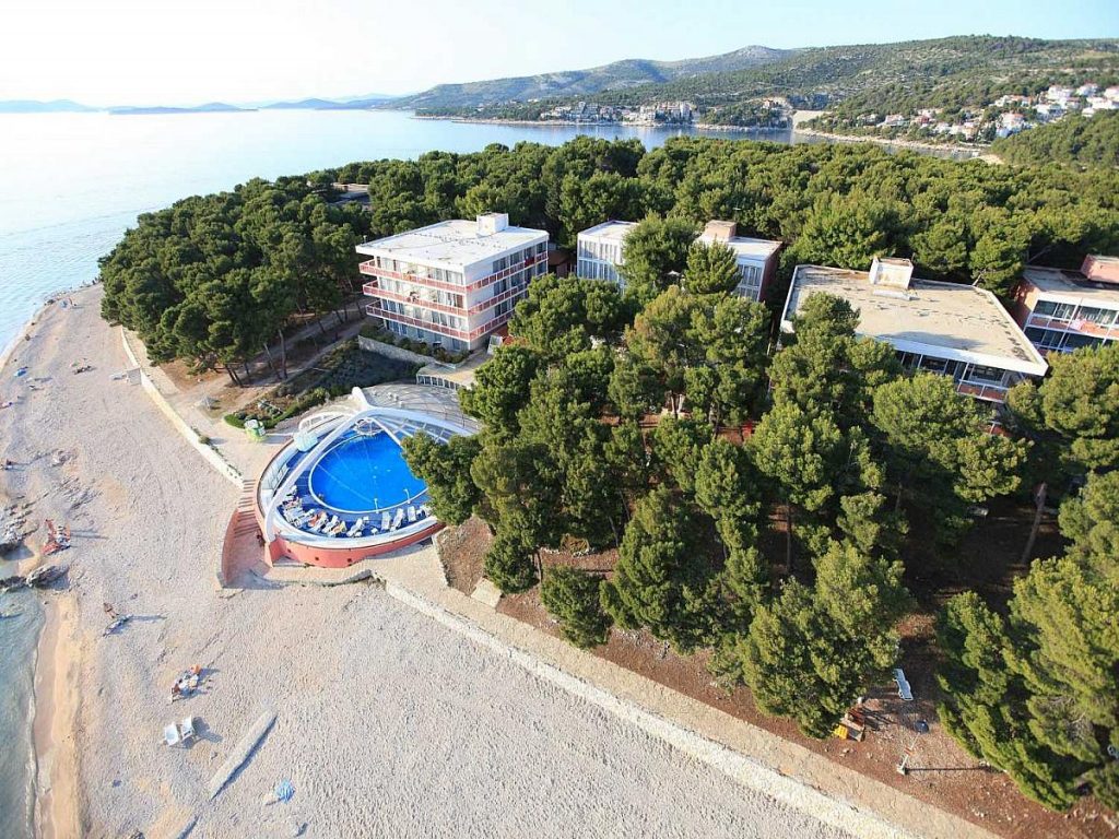 Familienhotels am Strand in Primosten für Familienurlaub in Kroatien